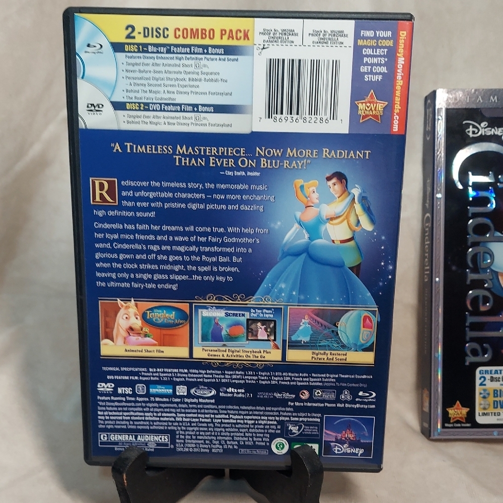 Disney Cinderella Diamond Edition Blu-ray + DVD 2-Disc Set - Picture 6 of 8